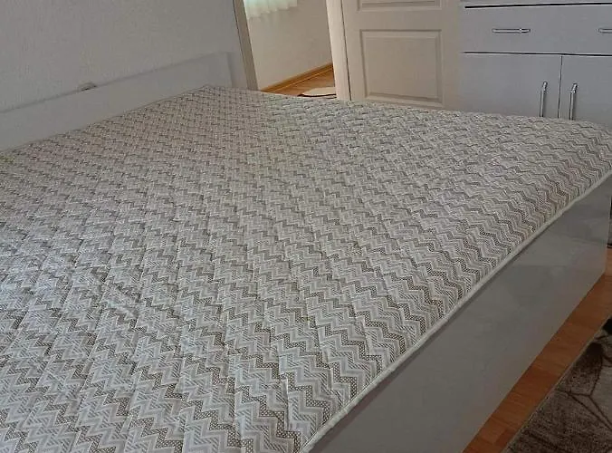 Mia 2 Family Apartment Near City Center